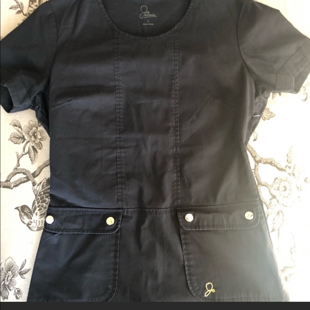 Jaannu scrub top - Picture 5 of 5